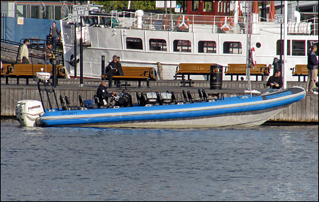 Blue Phantom vid Strandv�gen, Stockholm 2009-09-21