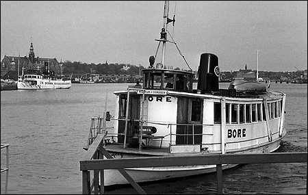 Bore i Nybroviken i trafik som Djurgårdsfärja 1968-05-23