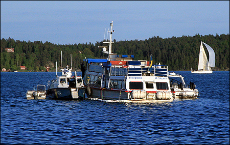 Man tar in vatten och tvingas l�nspumpa.
