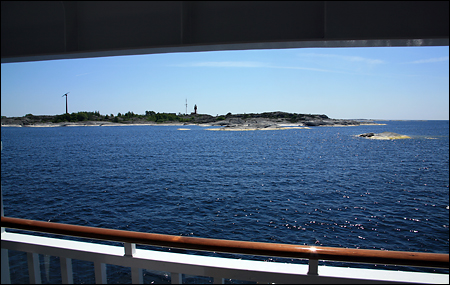 Vi närmar oss Svenska Högarna.