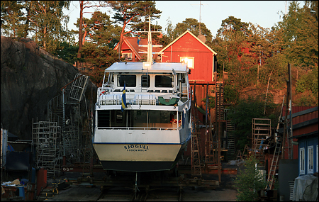 Sjögull på slipen på Kummelnäs varv.