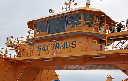 Färjans namn är Saturnus.