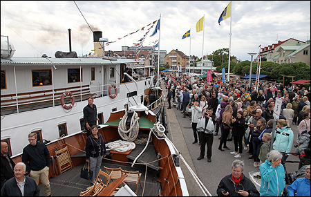 Folkfest p� kajen i Vaxholm.