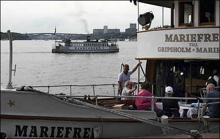 Djurg�rden 3 k�r mellan Riddarholmen och Klara M�larstrand.