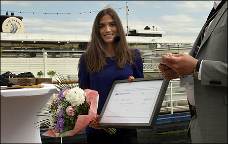 Gudmor Alexandra Olsson, EQT efter att ha d�pt Estelle med ett gammalt �skar