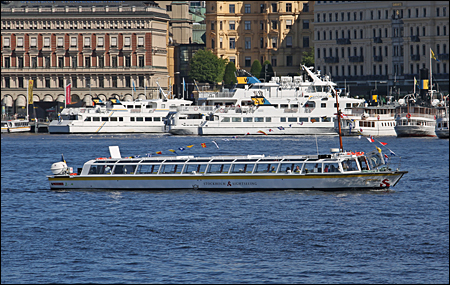 Prins Daniel inf�r cermonin vid Drottningbryggan p� Skeppsholmen.