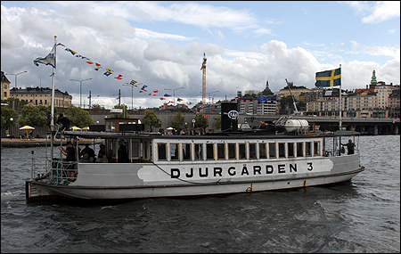 Djurg�rden 3 g�r i skytteltrafik till Klara M�larstrand