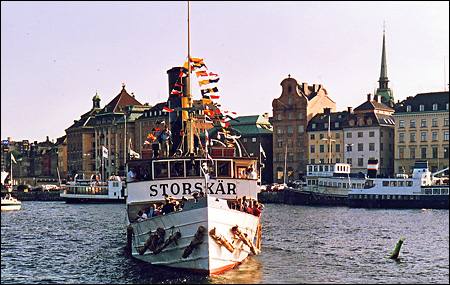 Storskär avgår som första båt kl. 19.15.