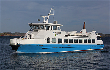Carl Wilhelmson i S�dra hamnen, Lysekil 2014-07-03