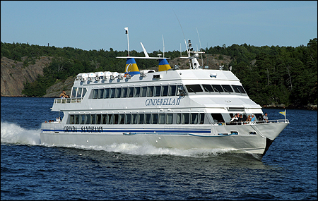 Cinderella II vid Fj�derholmarna, Stockholm 2005-08-19