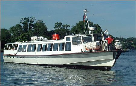 Delfin XI vid Fjäderholmarna, Stockholm 2003