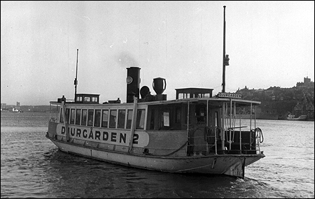 Djurgården 2 vid Slussen, Stockholm 1953-12