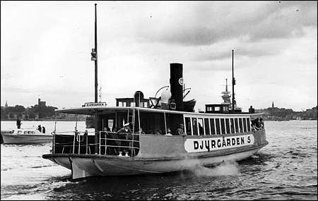 Djurgården 5 vid Slussen, Stockholm 1954-07
