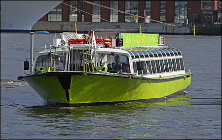 Delfin IX på Strömmen, Stockholm 2016-07-12