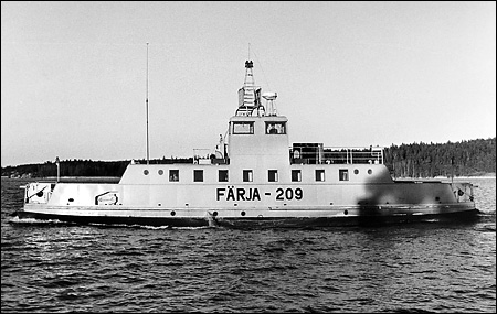 F�rja 61/209 vid Adels�, Eker� 1975-12-22