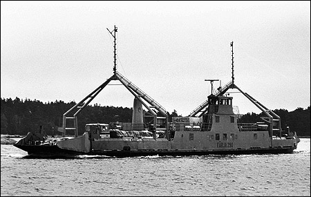 F�rja 61/290 mellan Inst� och Vr�ngholmen, Marstrand 1980-05-24