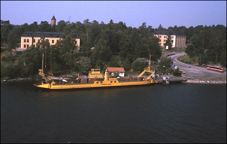 Färja 61/295 vid Oskars Fredriksborg, Rindö 1988