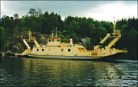 Linda vid Ljusterö färjeläge, Ljusterö 2002-06-24
