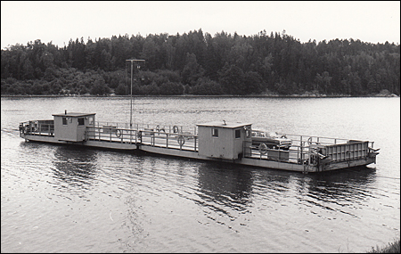 Färja 62/237 sammankopplad med Färja 62/208 i Vätösund, Vätö 1966-08-28