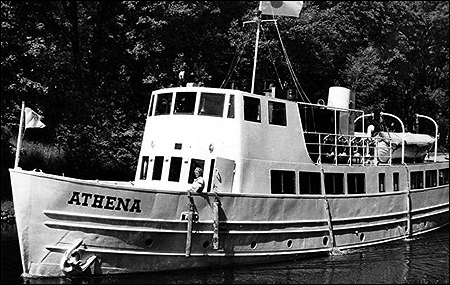 Athena i Göta kanal 1955
