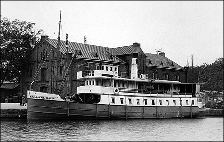 Gustaf Lagerbjelke vid Hamnkontoret, Örebro ca 1905