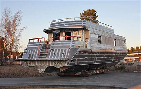 Holly vid Kewatec Aluboat Oy AB 2014-03-28