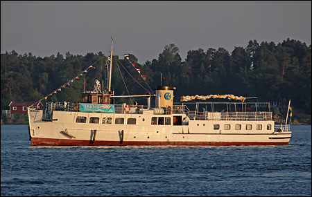 Tranan på S:a Vaxholmsfjärden, Vaxholm 2011-06-08