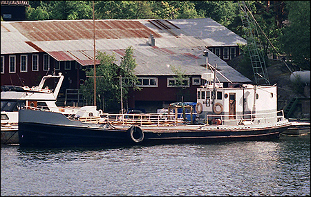 Rolf II vid Linds Båtvarv, Skurusundet, Nacka 1998-09-05