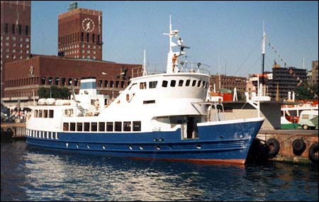 Lykkeper vid Aker Brygge, Oslo inför försäljning till Sverige 1989