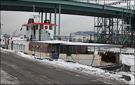G�tapetter vid Gullbergskajen, G�teborg 2010-01-26