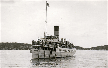 Express på S:a Vaxholmsfjärden, Vaxholm