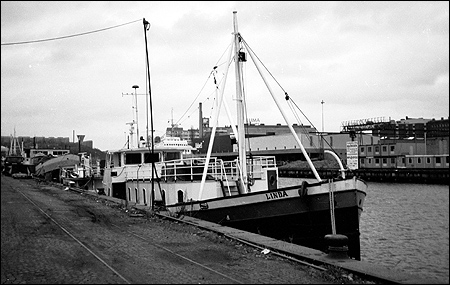 Linda af Tynning� i Hammarbykanalen, Stockholm 1990-12-07