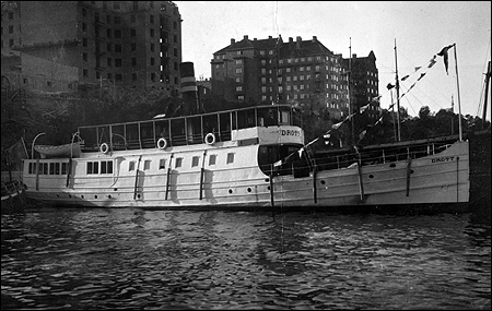 Tor III som Drott upplagd vid Mälarvarvet, Stockholm 1924