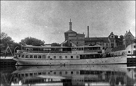 Ragnhild i Mälarhamnen, Södertälje ca. 1905