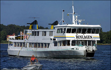 Roslagen på N:a Vaxholmsfjärden, Vaxholm 2001-08-15