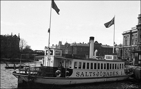 Saltsjöbaden 1 vid Karl XII:s torg, Stockholm