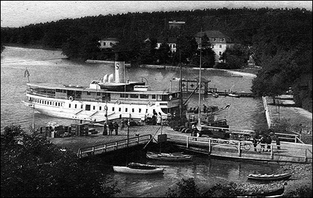 Strängnäs Express vid Strängnäs ångbåtsbrygga