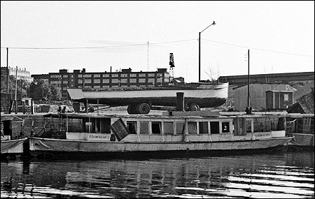Str�mf�rjan 3 upplagd i Hammarbykanalen vid Sickla, Nacka 1968