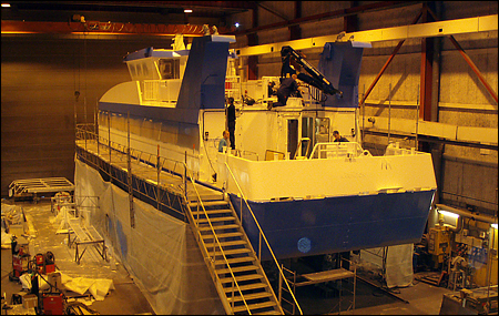 Strömstierna i varvshallen, Djupviks varv 2006-12-11