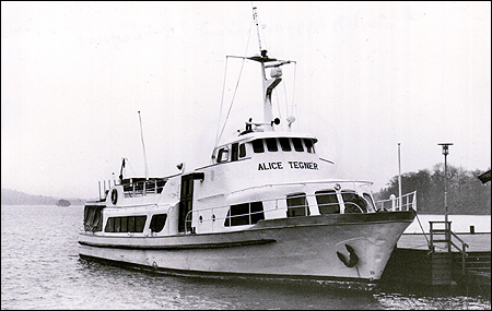 Alice Tegnér vid Strängnäs ångbåtsbrygga 1989-02-25