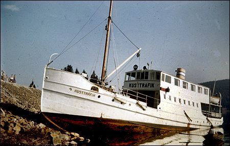 Kusttrafik grundstött i Ullånger 1959-08-23