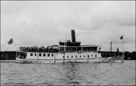 William Lindberg i Tenösund, Vaxholm 1928-08-12